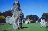 LES DOLMENS